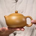 Yixing-Classic-Tea-Pot-Purple-Clay-Xi-Shi-Teapots-Ore-Beauty-Kettle-188-Ball-Hole-Filter_1e84d782-9529-4448-a3da-36f5017074fd